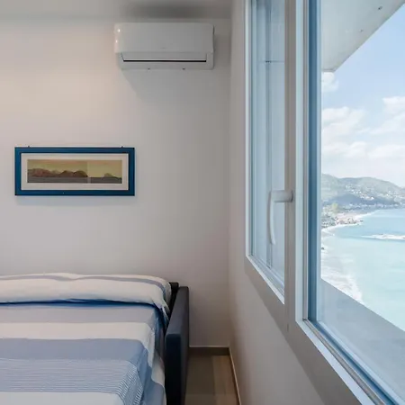 Seaview A Few Steps From The * Taormina