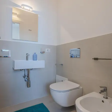 Seaview A Few Steps From The *