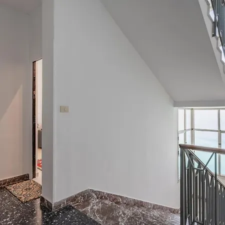 Seaview A Few Steps From The